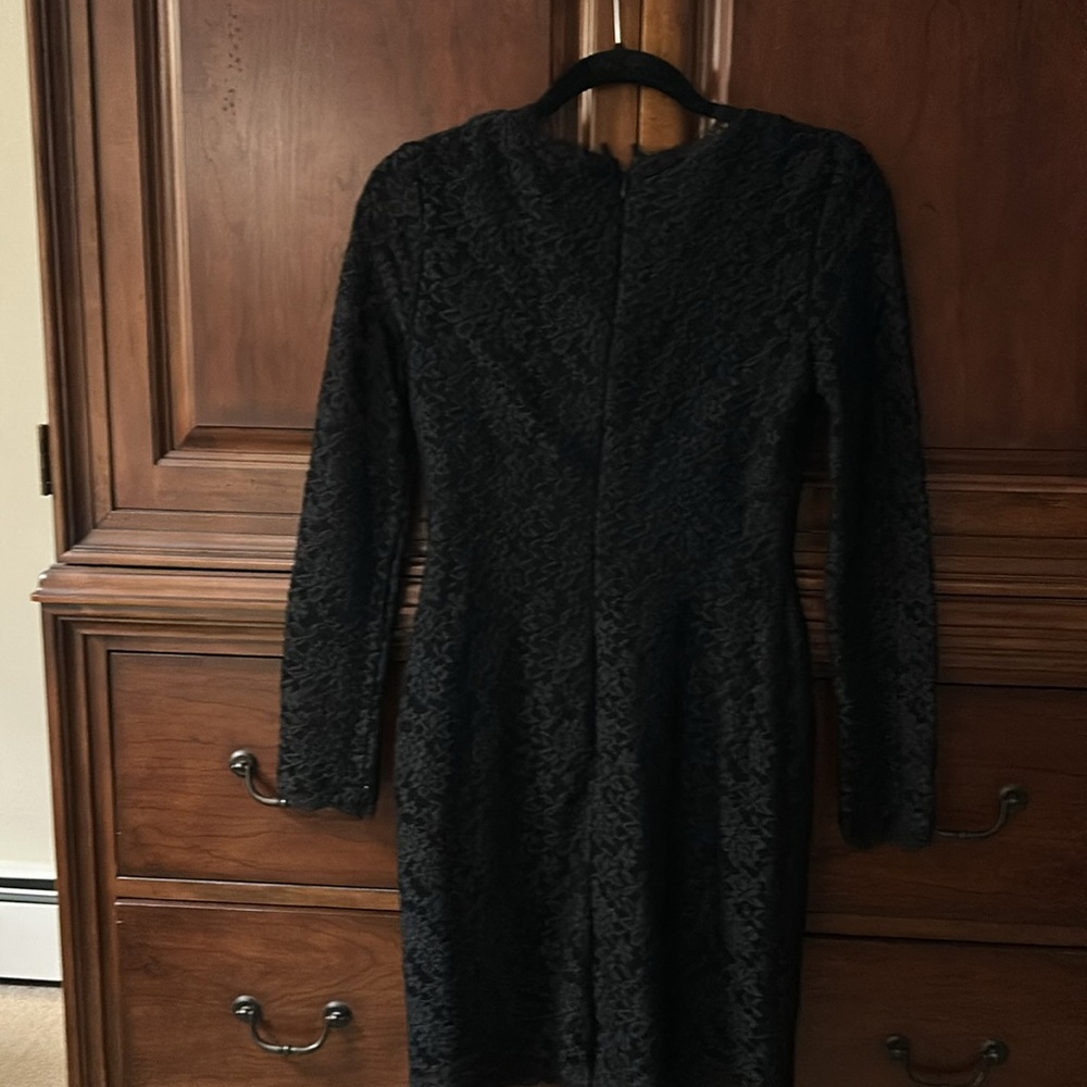 Adrianna Papell Elegant Black Lace Dress/Size 4P - Picture 4 of 4
